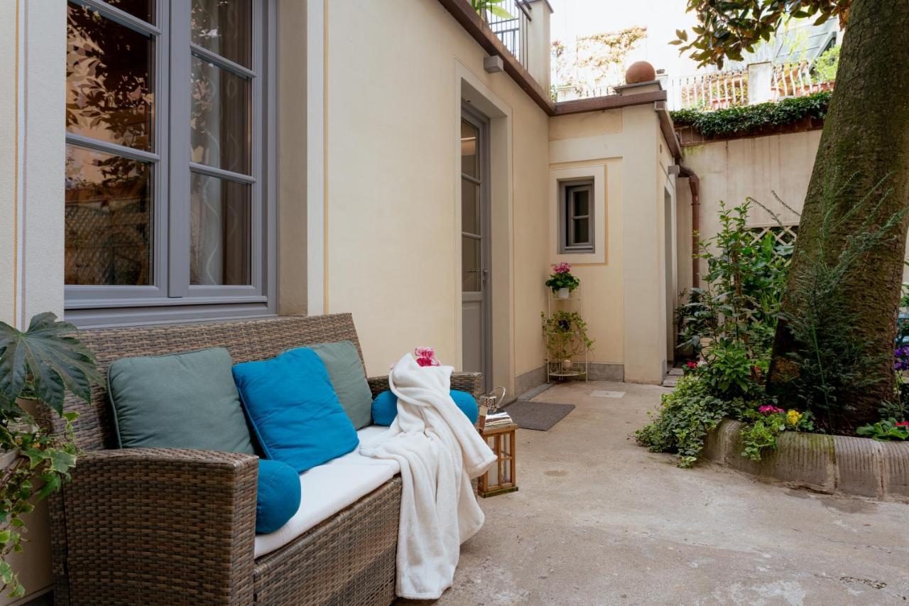 Il Cortile Di Elisa & Our Flats Bed & Breakfast Lucca Exterior photo